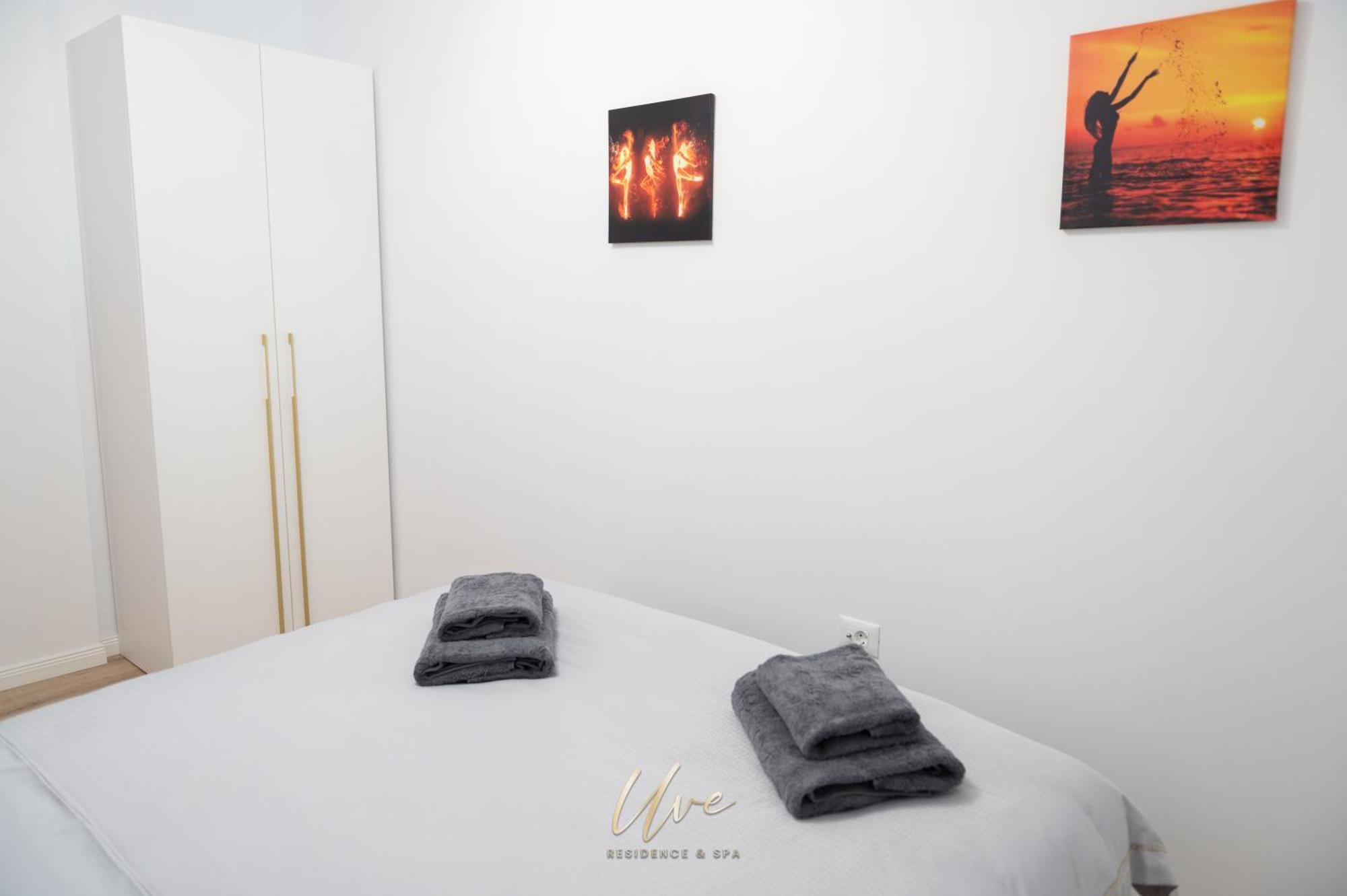 Uve Residence & Spa Piatra Neamţ Екстериор снимка