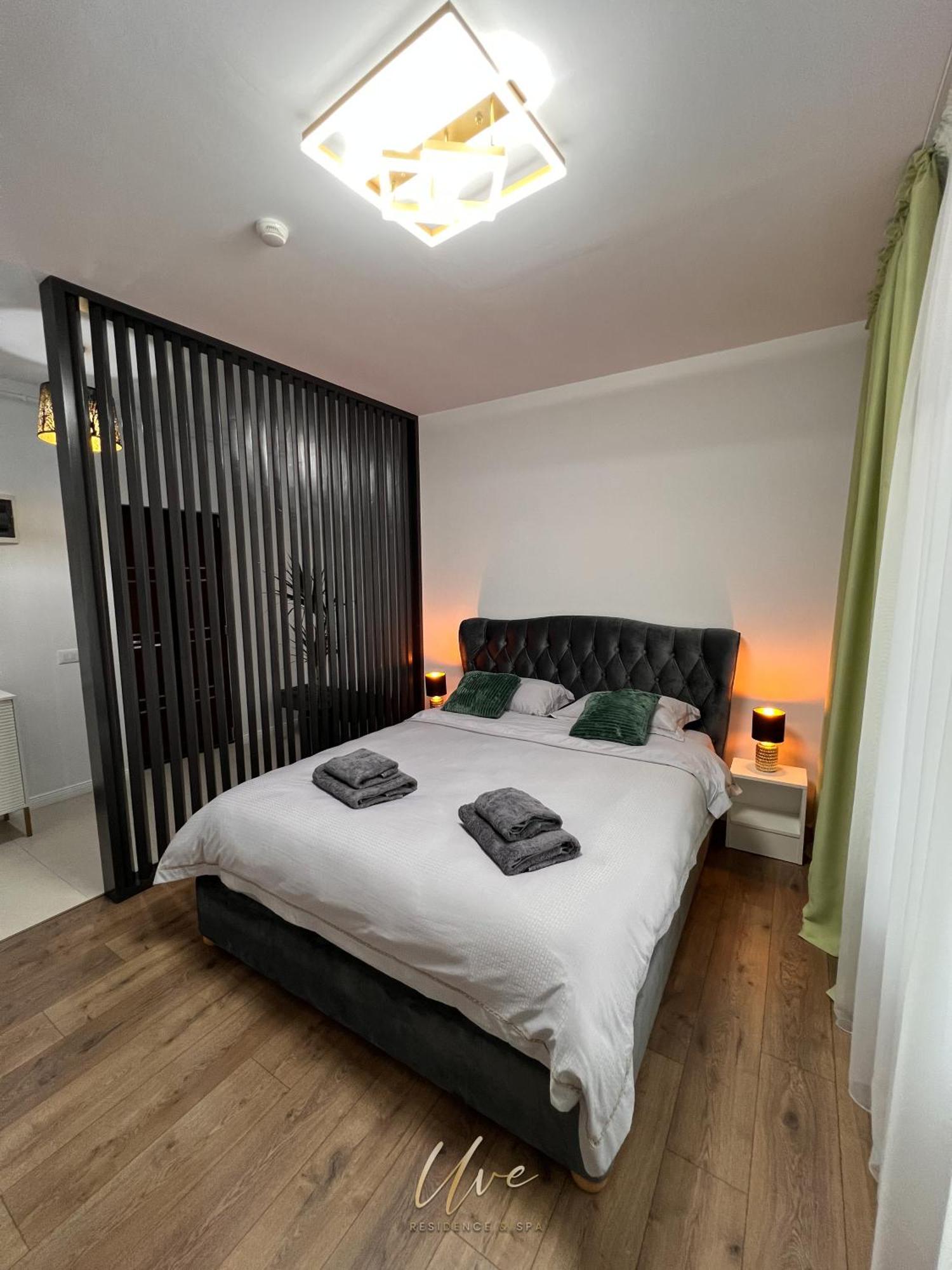 Uve Residence & Spa Piatra Neamţ Екстериор снимка