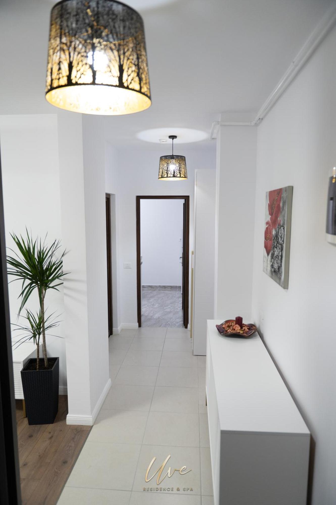 Uve Residence & Spa Piatra Neamţ Екстериор снимка
