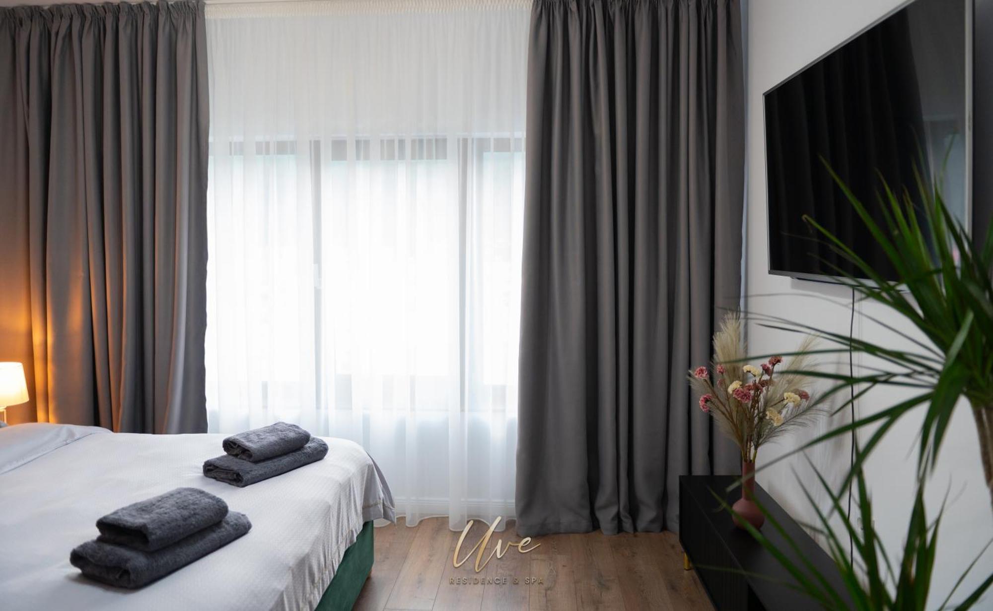 Uve Residence & Spa Piatra Neamţ Екстериор снимка