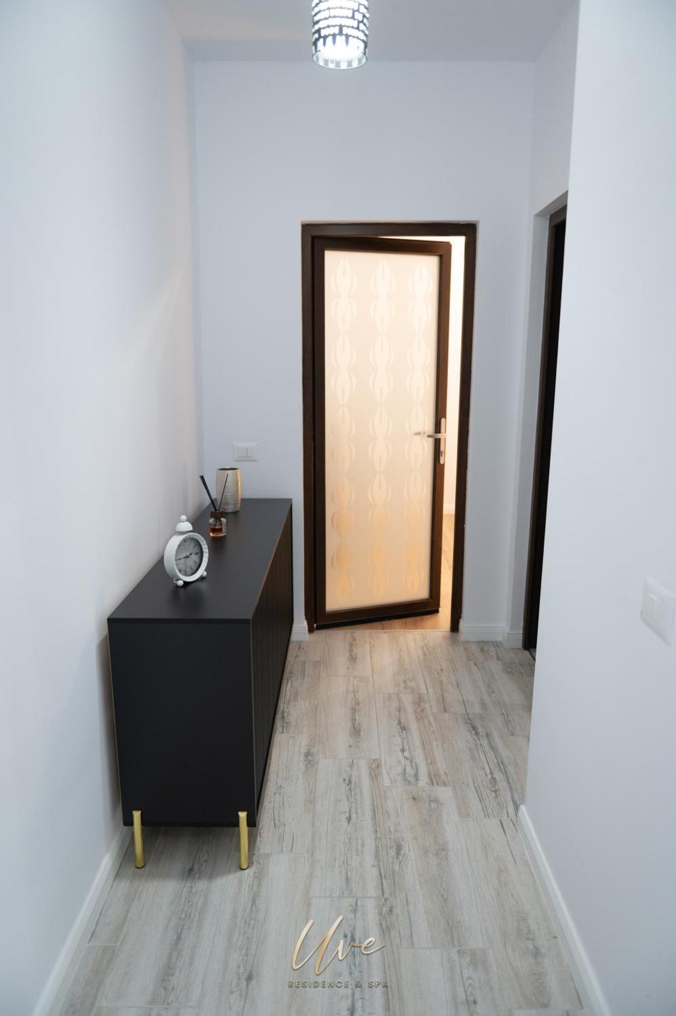 Uve Residence & Spa Piatra Neamţ Екстериор снимка