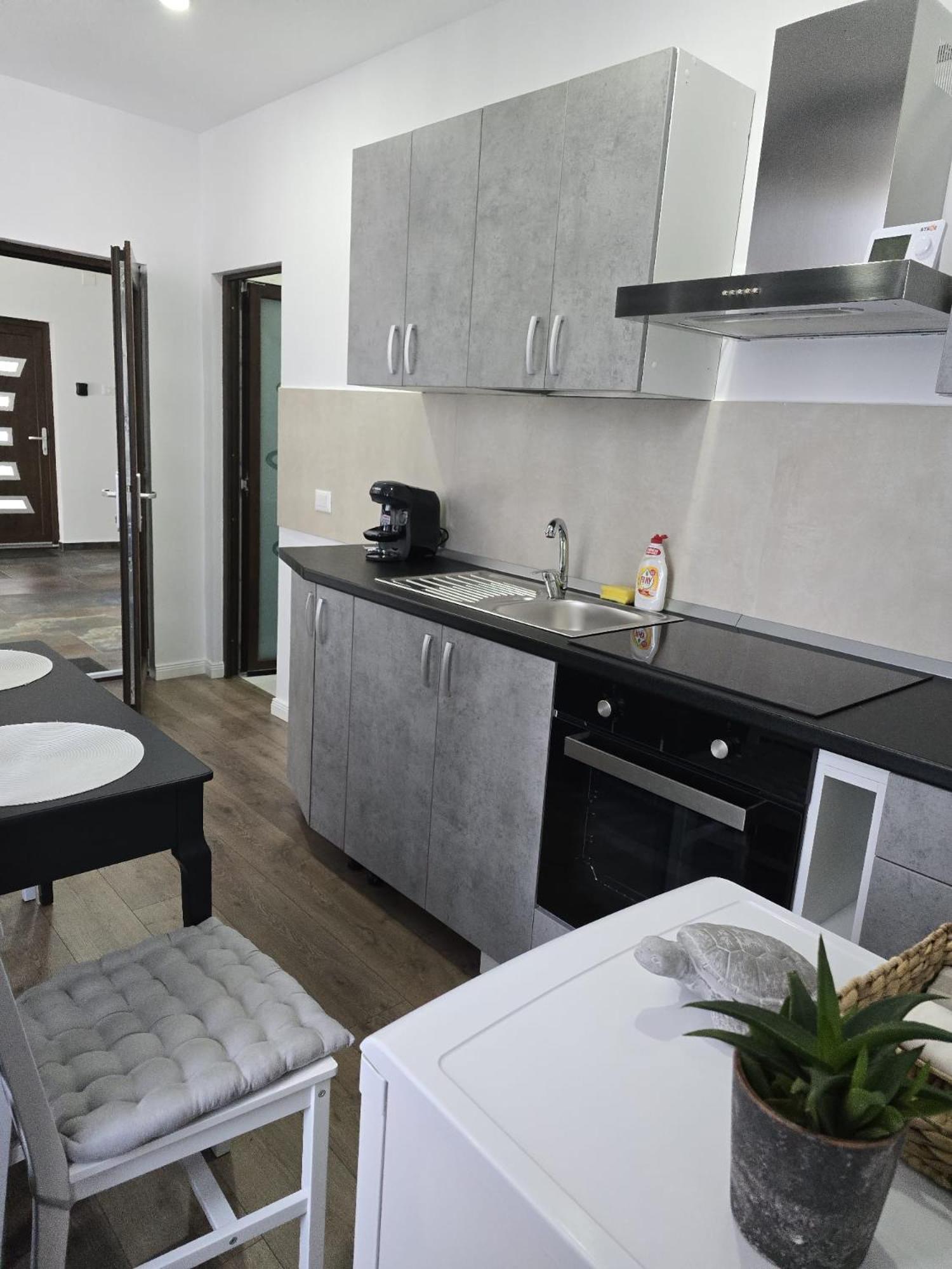 Uve Residence & Spa Piatra Neamţ Екстериор снимка