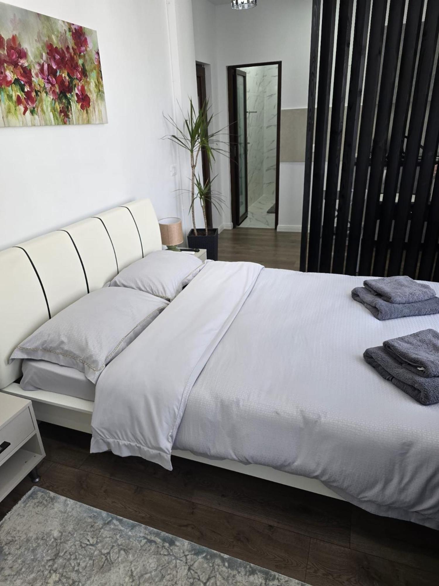 Uve Residence & Spa Piatra Neamţ Екстериор снимка
