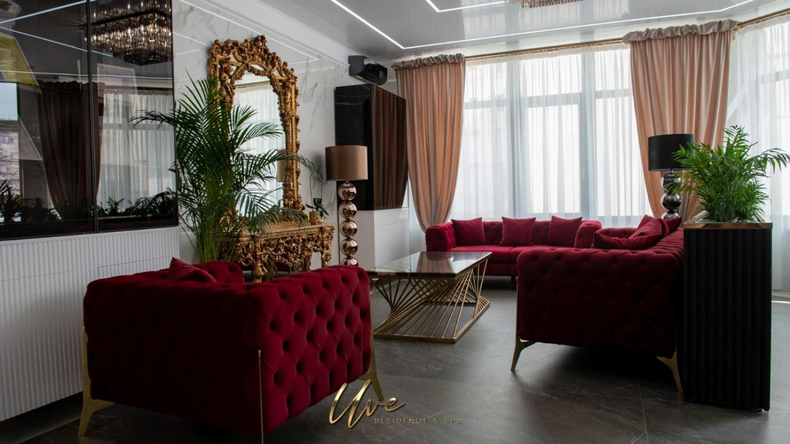 Uve Residence & Spa Piatra Neamţ Екстериор снимка