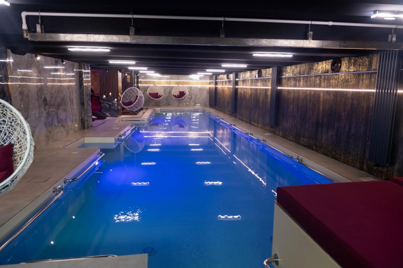 Uve Residence & Spa Piatra Neamţ Стая снимка
